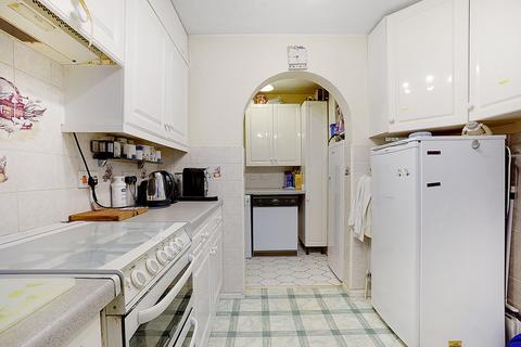 27 Brenchley Close, Rochester, ME1 2QL
