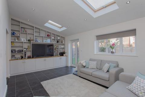 4 bedroom detached house for sale, Bentley Avenue, Yaxley, Peterborough, Cambridgeshire. PE7 3ZT