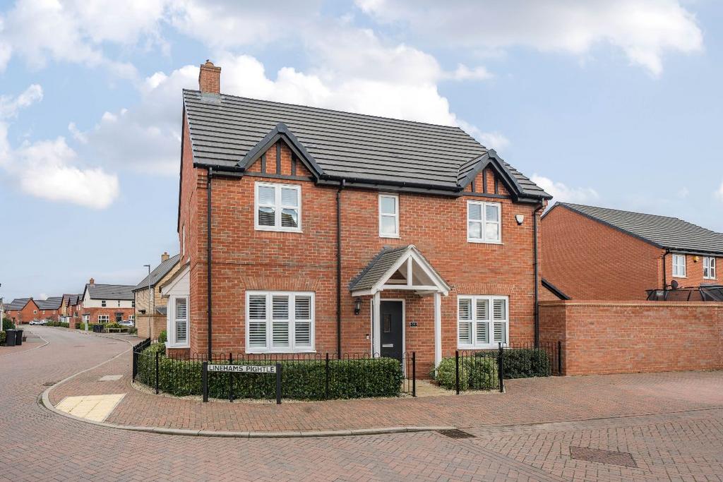 Linehams Pightle, Cranfield, Bedford 5 bed detached house £525,000