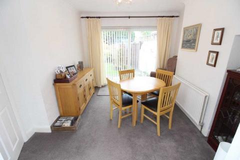 3 bedroom semi-detached house to rent - EWELL / CHESSINGTON