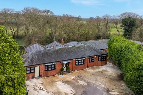 6 bedroom detached house for sale - Cues Lane Bishopstone, Wiltshire, SN6 8PL