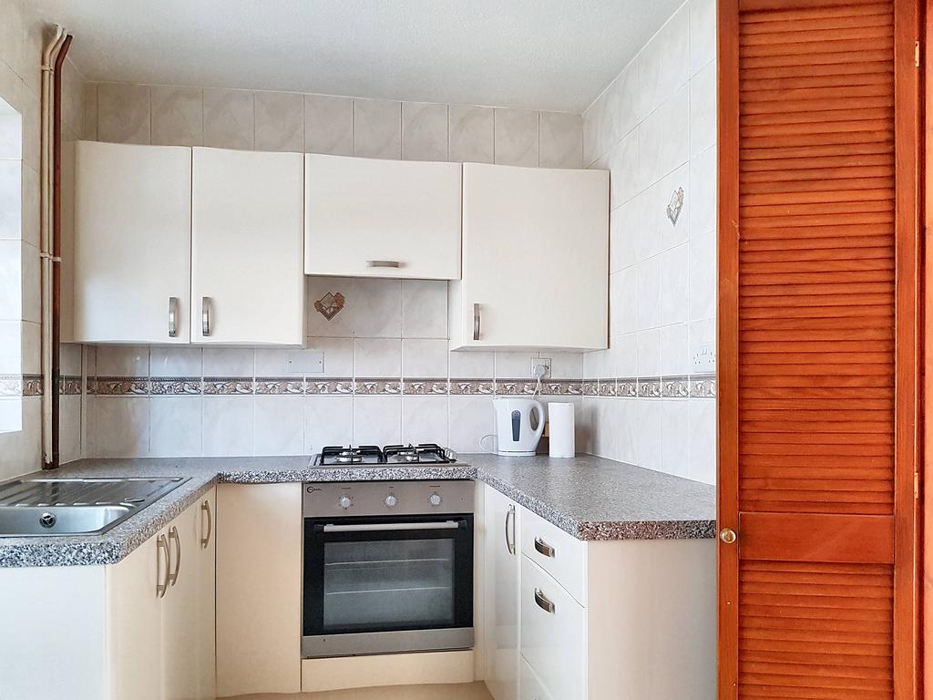 James Road, Great Barr B43 3 bed terraced house £875 pcm (£202 pw)