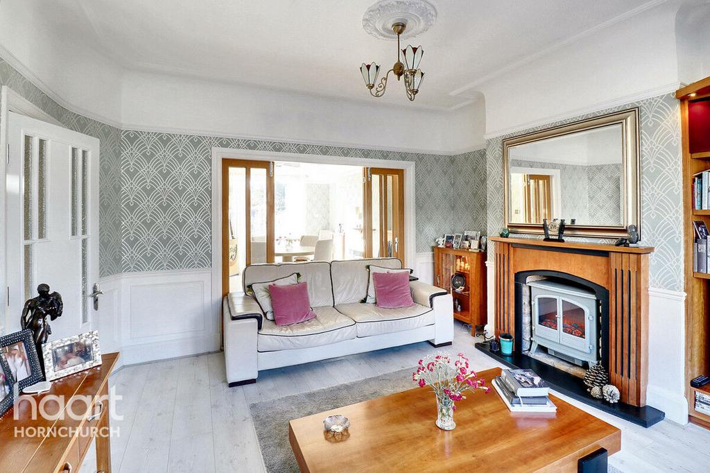 Burnway, Hornchurch 3 bed semidetached house for sale £625,000