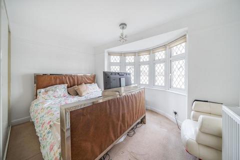 10 Queensway, West Wickham, BR4 9ER