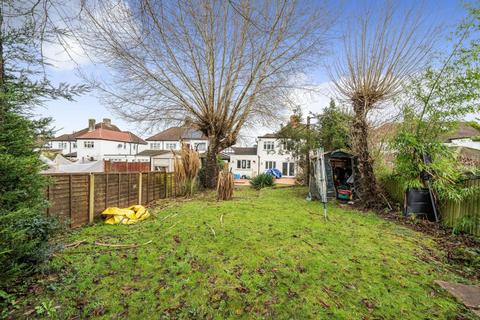 10 Queensway, West Wickham, BR4 9ER