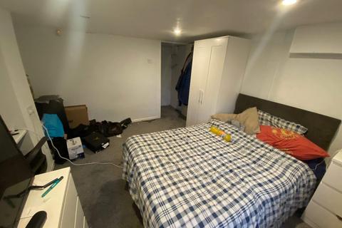 4 bedroom house to rent, Trelawn Terrace, Leeds LS6