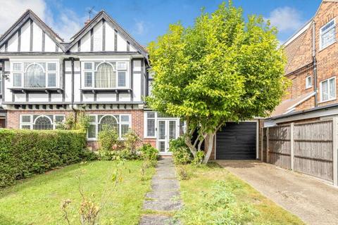 3 bedroom semi-detached house to rent, Furham Feild, Pinner