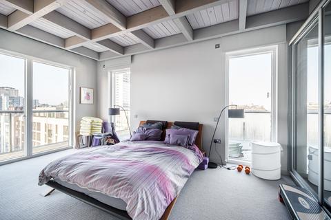 1 bedroom flat for sale, Worcester Point, Central Street, London