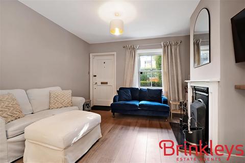 2 bedroom terraced house to rent, Medfield Street, London