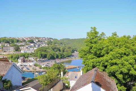 2 Elm Tree Road, Looe, PL13 1HY