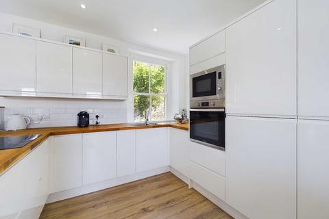2 Elm Tree Road, Looe, PL13 1HY