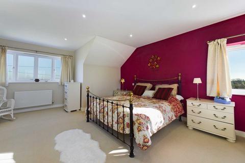 Barlandue Polperro Road, Looe, PL13 2JE