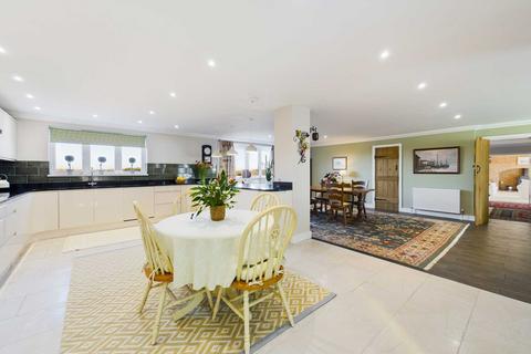 Barlandue Polperro Road, Looe, PL13 2JE