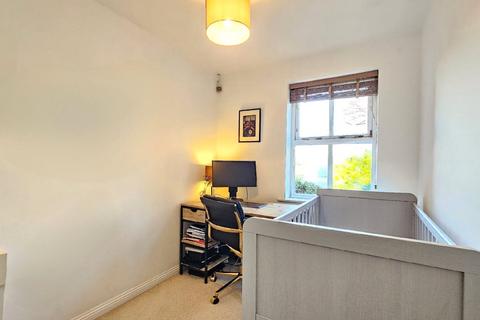 Flat 1, 64 Stainton Road, London, SE6 1AR
