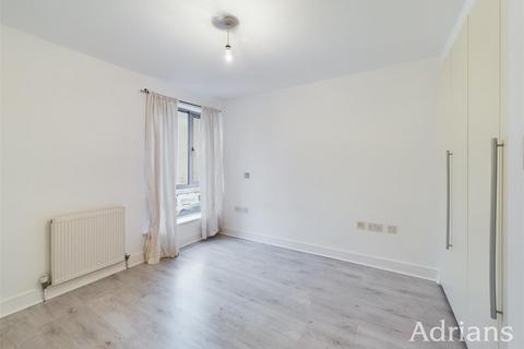 74 Lockside Marina, Chelmsford, CM2 6HF