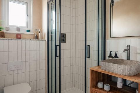 Flat 4, 50 Salford Road, London, SW2 4BG