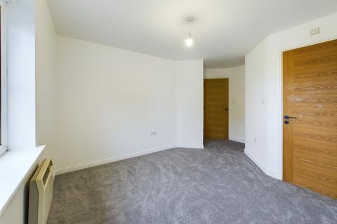 32 Tolsey Gardens, Tuffley, Gloucester, GL4 0DR