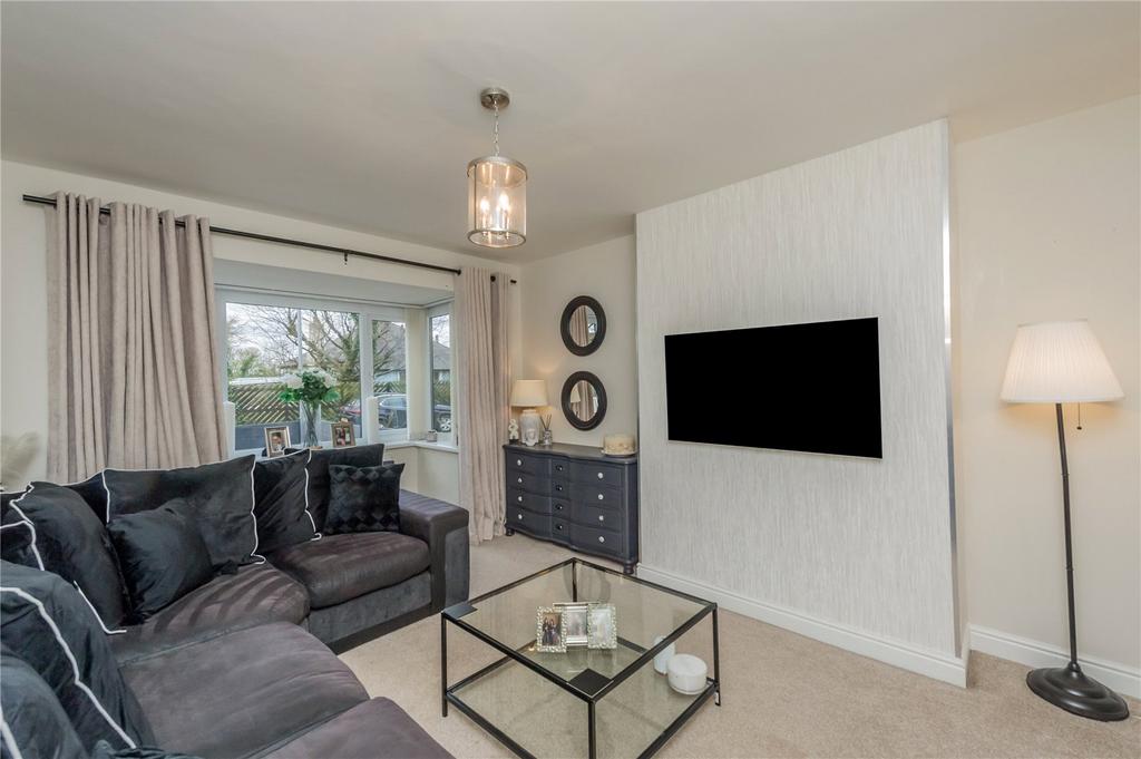 Stead Road, East Bierley, Bradford, BD4 3 bed semidetached house for