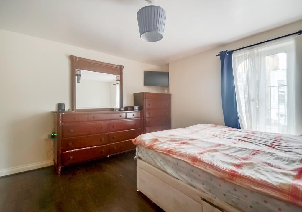 Bedroom 1 Pic 3dp.jpg