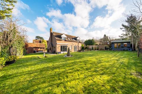 2a Hill Road, Lewknor, Watlington, OX49 5TS
