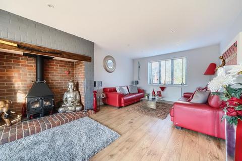 2a Hill Road, Lewknor, Watlington, OX49 5TS