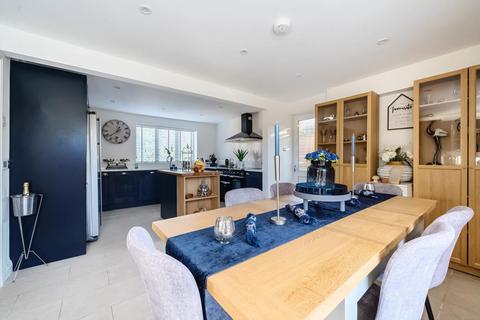 2a Hill Road, Lewknor, Watlington, OX49 5TS