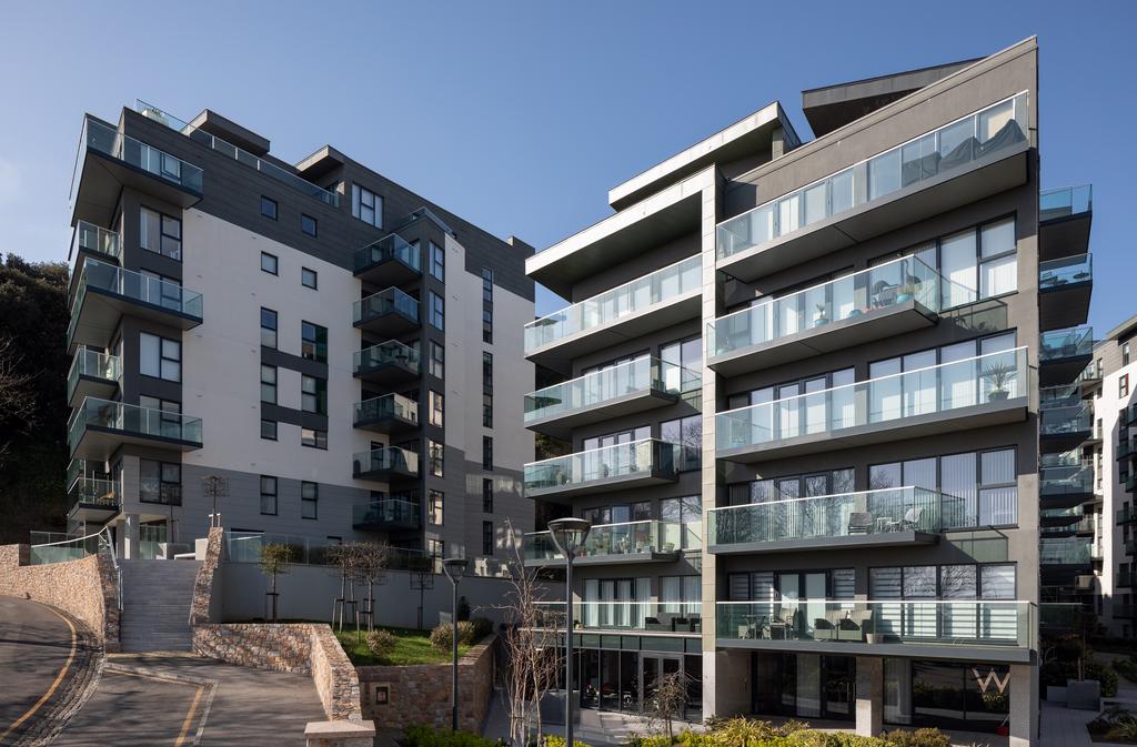 Westmount Road, St. Helier, Jersey 2 bed apartment £1,900 pcm (£438 pw)