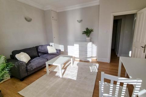 1 bedroom flat to rent, Twyford Avenue, West Acton, London, W3