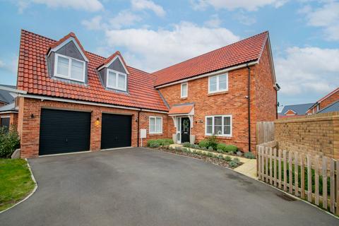 5 bedroom detached house for sale, Robinson Avenue, Houghton conquest MK45