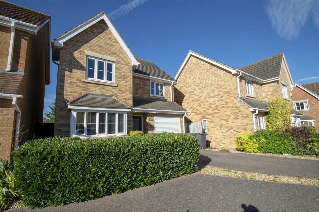 Kingfisher Road, Shefford SG17 3 bed detached house £410,000
