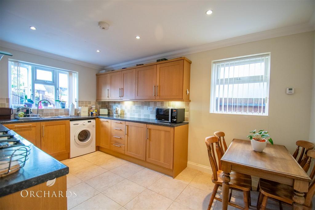 Lime Mews, Bedford MK45 3 bed detached bungalow for sale - £475,000