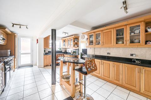 4 bedroom semi-detached house for sale, Kitchener Road, Portswood, Southampton, Hampshire, SO17