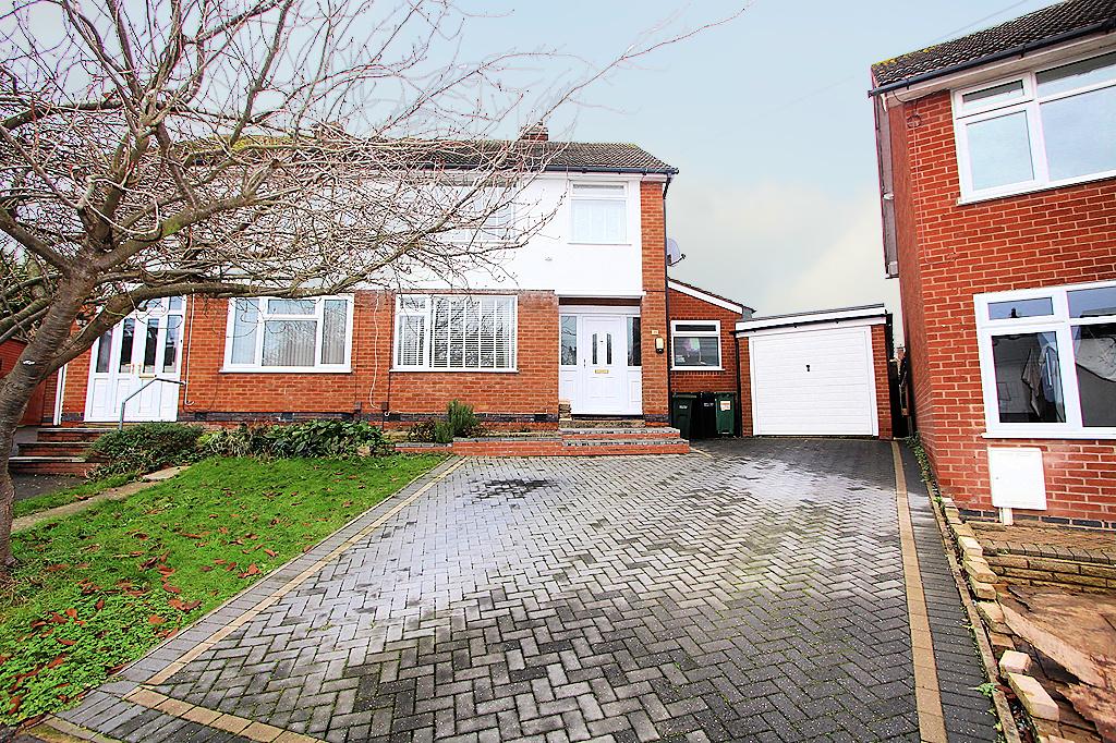 Kent Drive, Oadby, LE2 3 bed semidetached house for sale £350,000