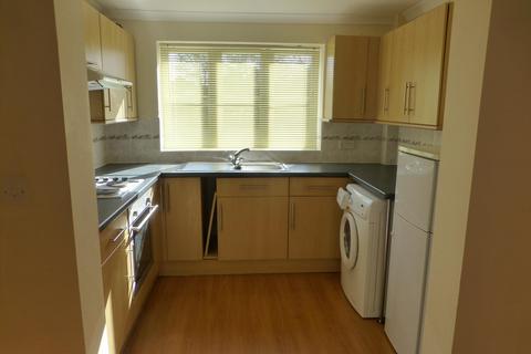 1 bedroom flat to rent, Station Approach, Ludgershall, SP11