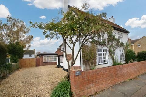 4 bedroom detached house to rent, Bedford Road, Bedford MK45