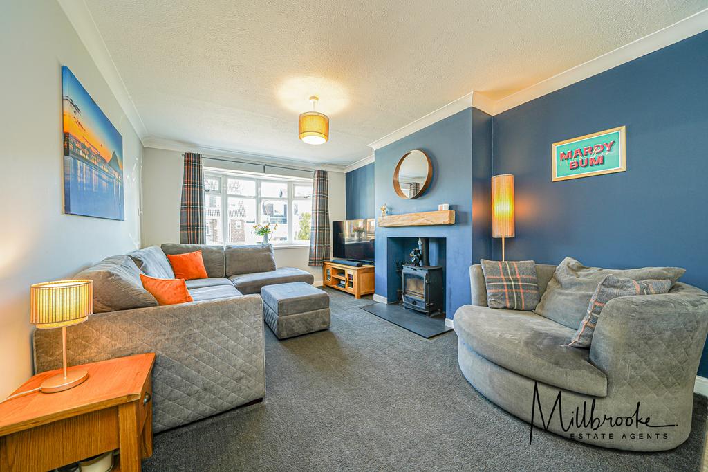 Wyre Drive, Boothstown, Manchester, M28 1HN 3 bed semidetached house