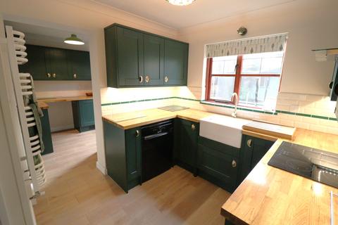 14 Celedon Close, Grays, RM16 6PZ