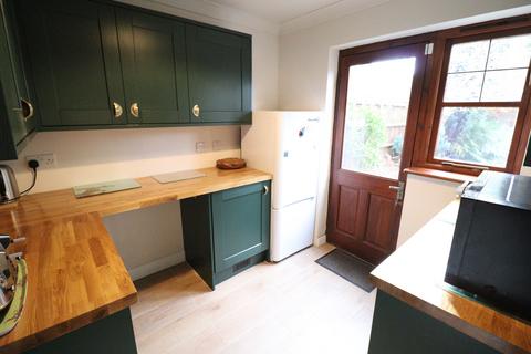 14 Celedon Close, Grays, RM16 6PZ