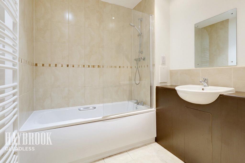 Birley Moor Road, SHEFFIELD 2 bed apartment for sale £115,000