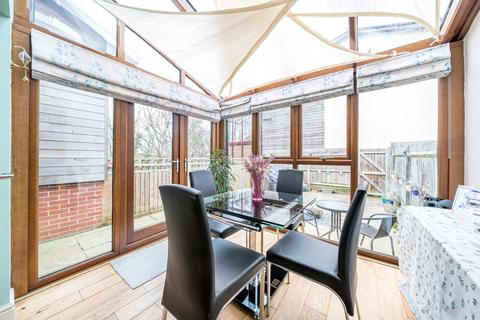 79 Foxdown, Overton, Basingstoke, RG25 3JQ