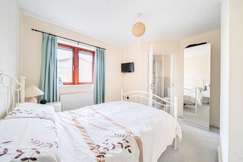 79 Foxdown, Overton, Basingstoke, RG25 3JQ