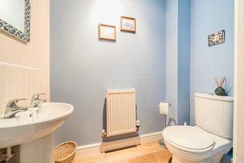 79 Foxdown, Overton, Basingstoke, RG25 3JQ