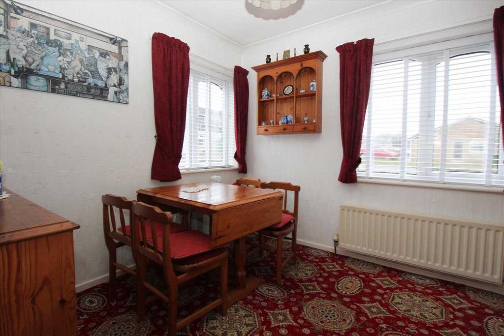 Bedroom Two / Dining