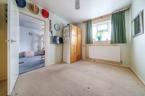 17 Aarons Hill, Godalming, GU7 2LG