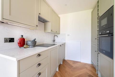 1 bedroom flat for sale, Cambridge Gardens, North Kensington, London, W10