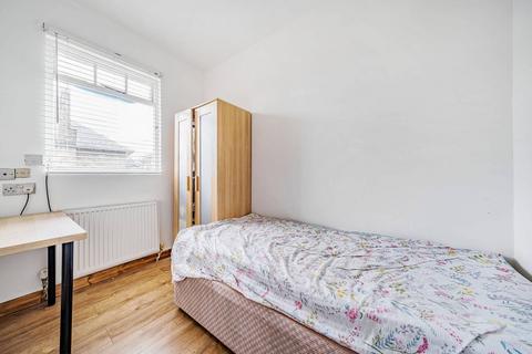 3 bedroom house for sale, The Roundway, Tottenham, London, N17