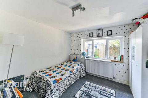 3 bedroom terraced bungalow for sale - Gillett Road, Thornton Heath