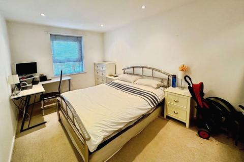 1 bedroom flat to rent, Gateway East, Marsh Lane, Leeds, West Yorkshire, LS9