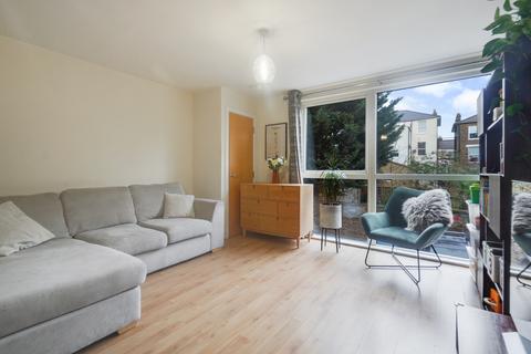 1 bedroom apartment for sale, at Willow House, Dragonfly Place, London SE4