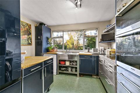 23 Twining Avenue, Twickenham, TW2 5LL
